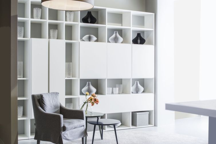 Living room bespoke shelving book shelf