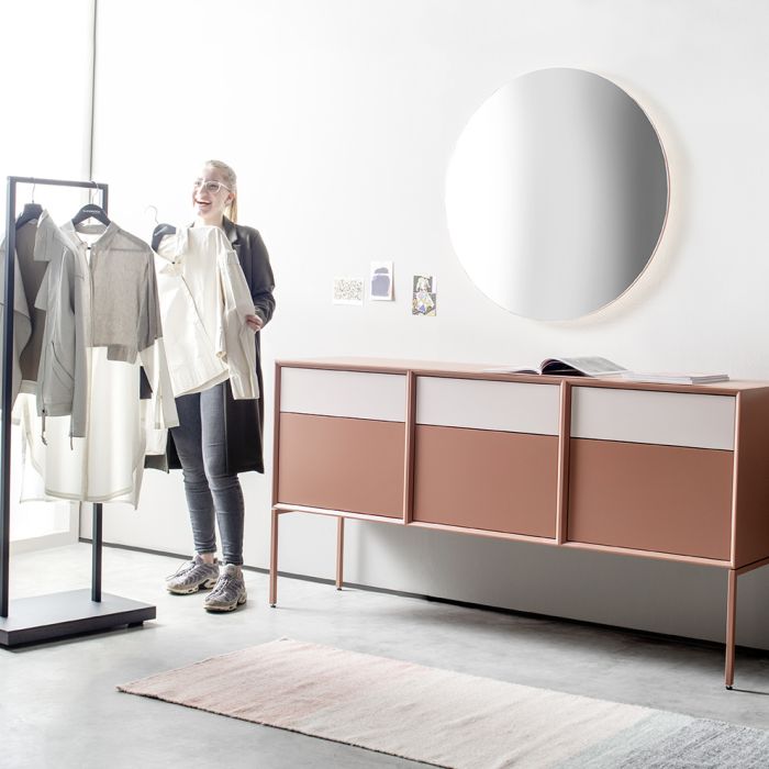Garderobe Sudbrock MODO Spiegel Lack Garderobenständer Just Flur Diele Rundspiegel Rahmenkante rosa rot samtbeere antik rosa Lack